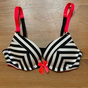 Victoria’s Secret Very Sexy Push Up Bra